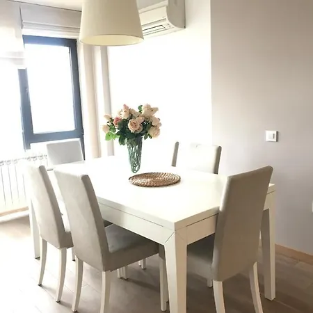 See View Apartment *